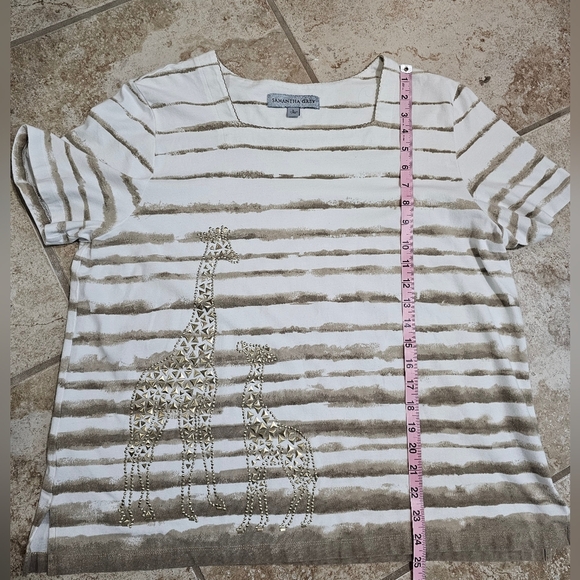 Samantha Grey Striped Embellished Giraffe Blouse Top Size L Neutral Resort Prep - Picture 8 of 8